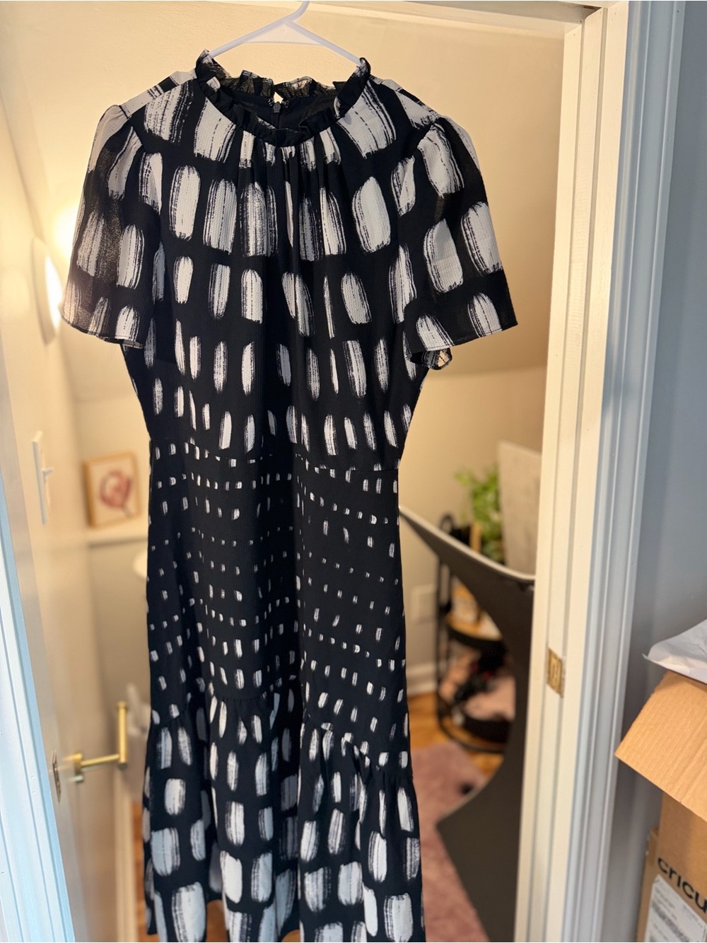 Maggy London Black & White Abstract Print Midi Dress Size 6